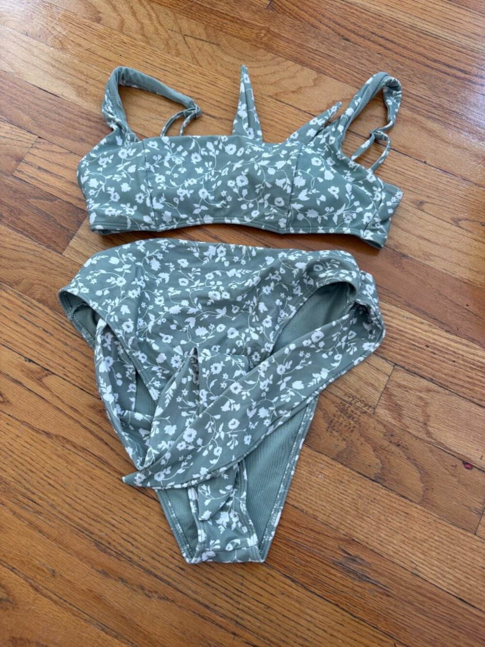 Abercrombie sage bikini high waisted